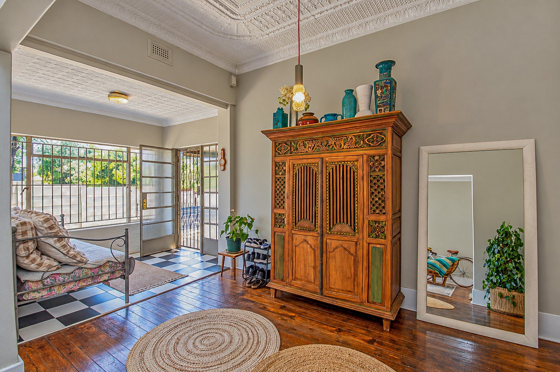 12 ON AUCTION | Kensington – Neat 3-Bed Family Home with Flatlet