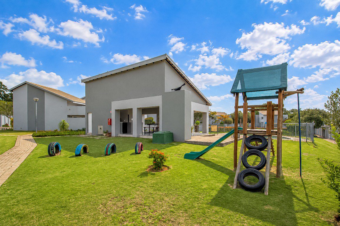 13 Fourways | 2 bedroom garden apartment in Broadacres