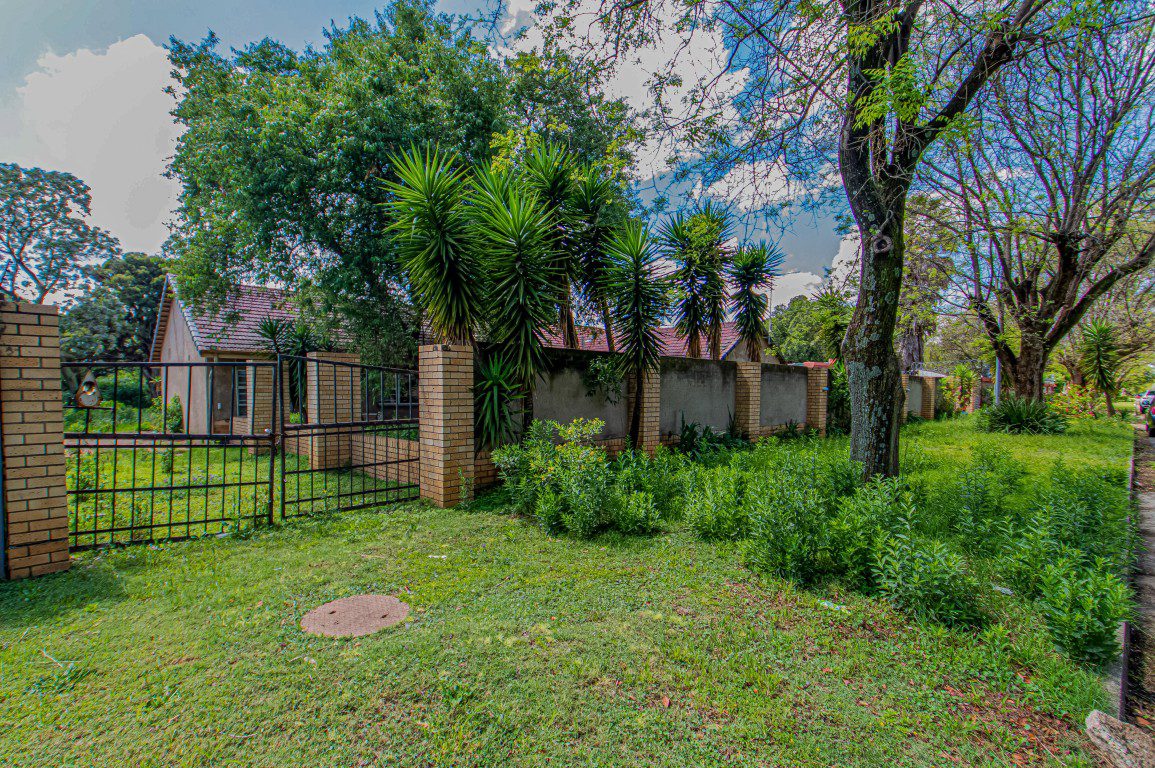 Rynfield, Benoni | Full Title 8-Bedroom Home