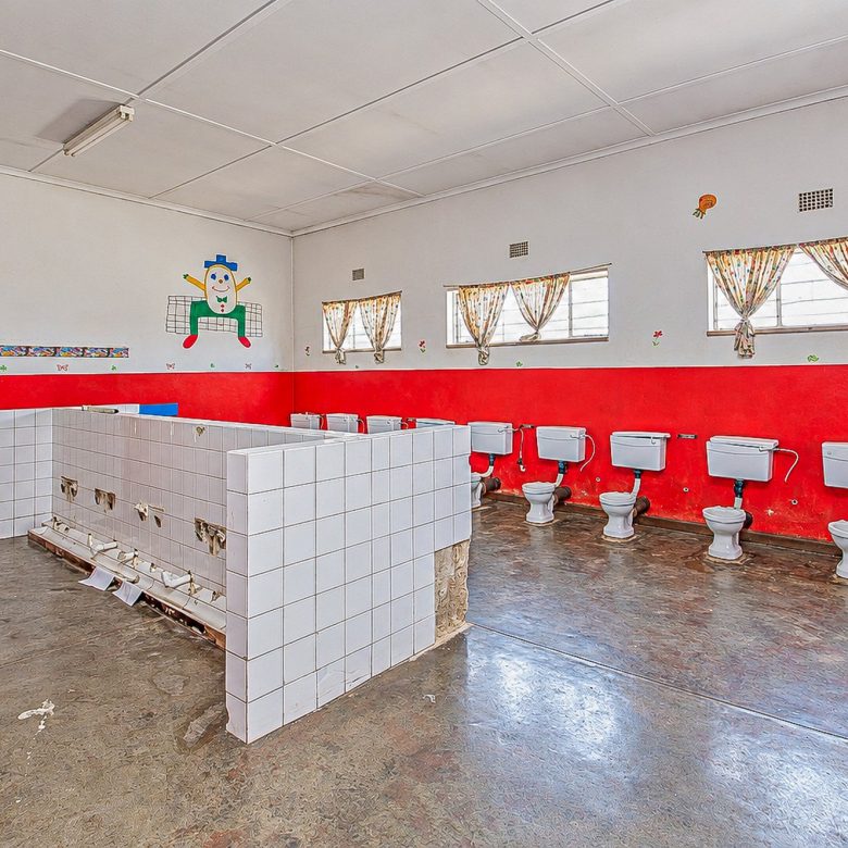 ON AUCTION | Florida, Roodepoort – School Campus with 2 Flatlets on ±3 238 m²