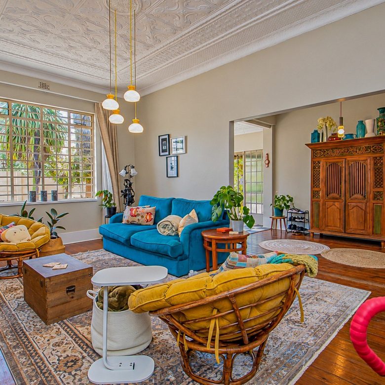 ON AUCTION | Kensington – Neat 3-Bed Family Home with Flatlet