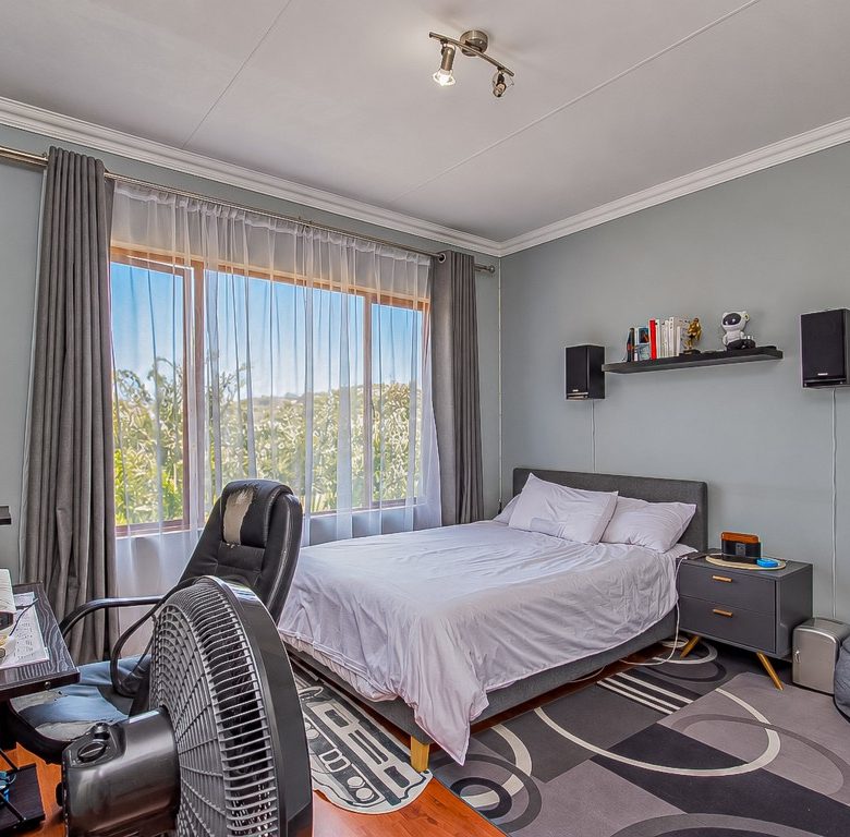 Glenvista | Spacious 3-Bedroom Cluster with Private Garden