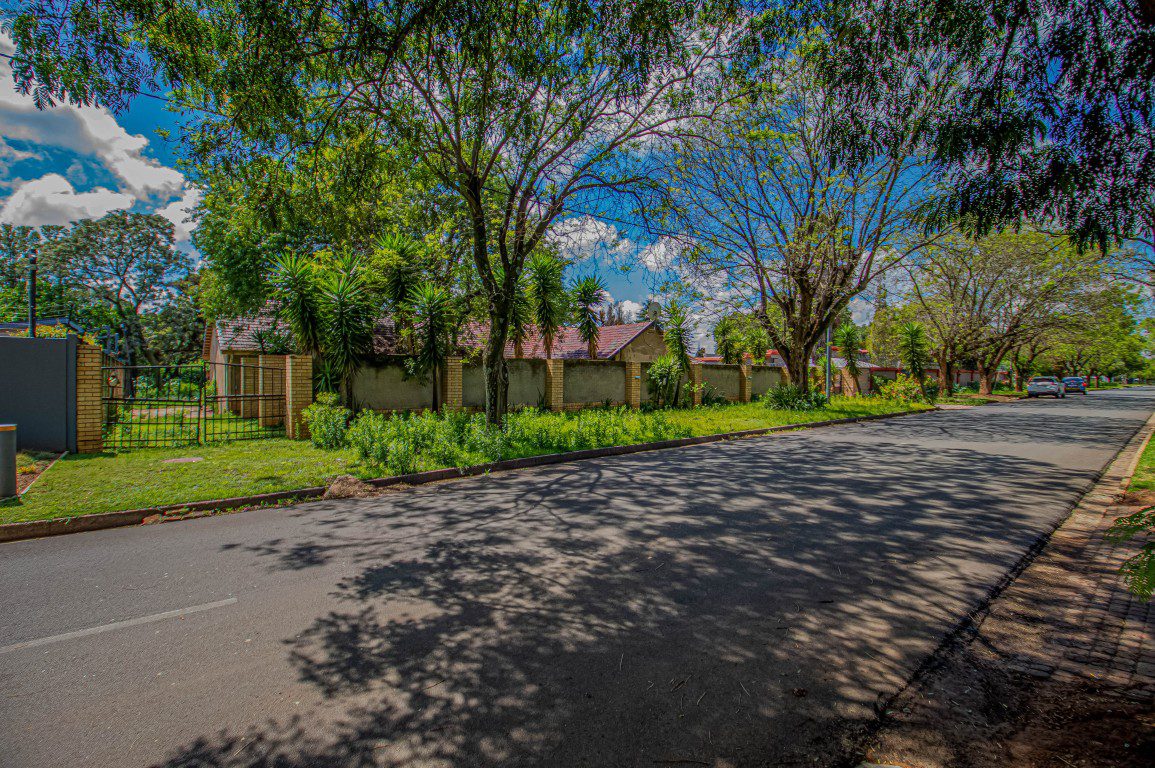 Rynfield, Benoni | Full Title 8-Bedroom Home