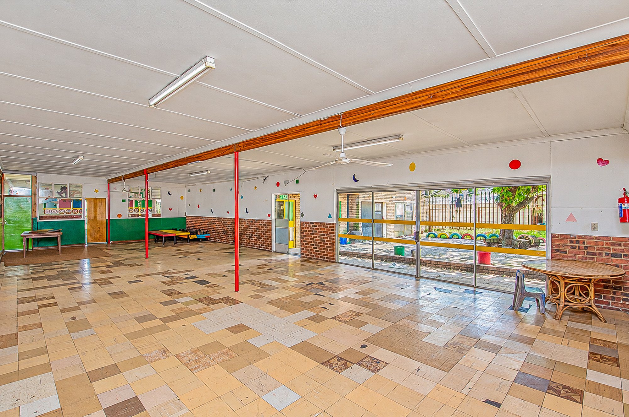 14 ON AUCTION | Florida, Roodepoort – School Campus with 2 Flatlets on ±3 238 m²