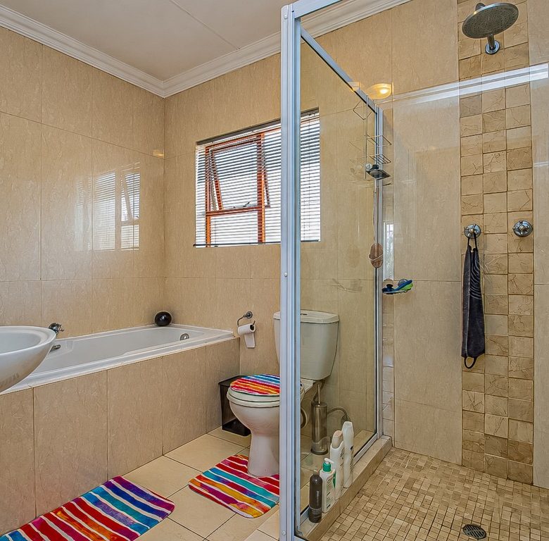 Glenvista | Spacious 3-Bedroom Cluster with Private Garden