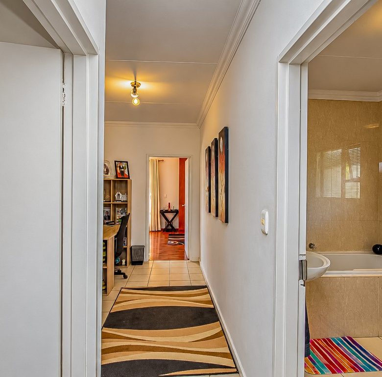 Glenvista | Spacious 3-Bedroom Cluster with Private Garden