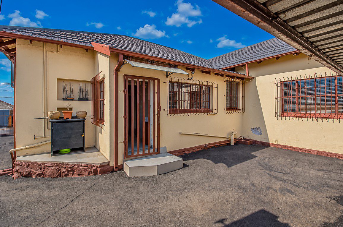 Orange Grove, Johannesburg | Urgent Disposal | Full Title Double Stand