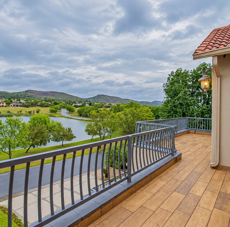 Hartbeespoort | Luxury 5 Bedroom Eco-Estate Home with Panoramic Dam Views
