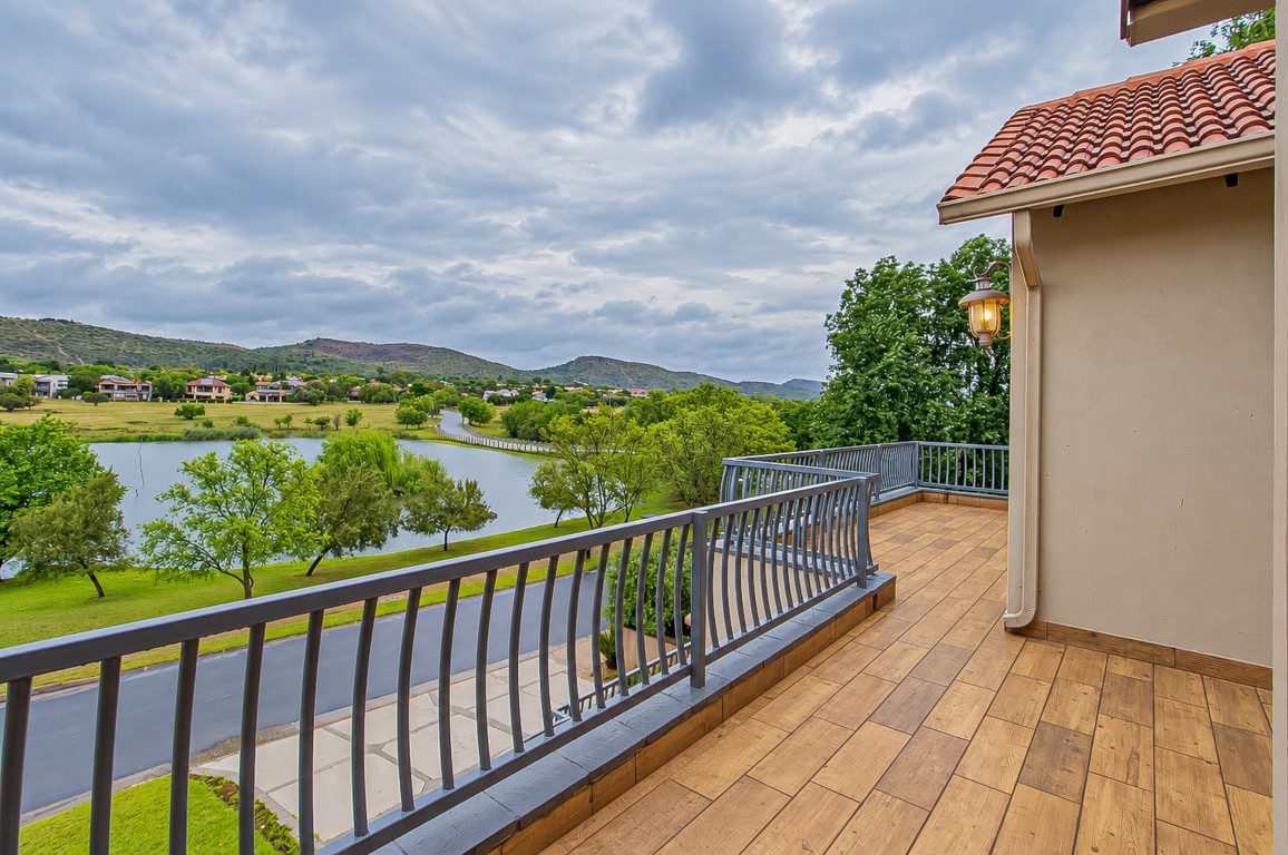 Hartbeespoort | Luxury 5 Bedroom Eco-Estate Home with Panoramic Dam Views