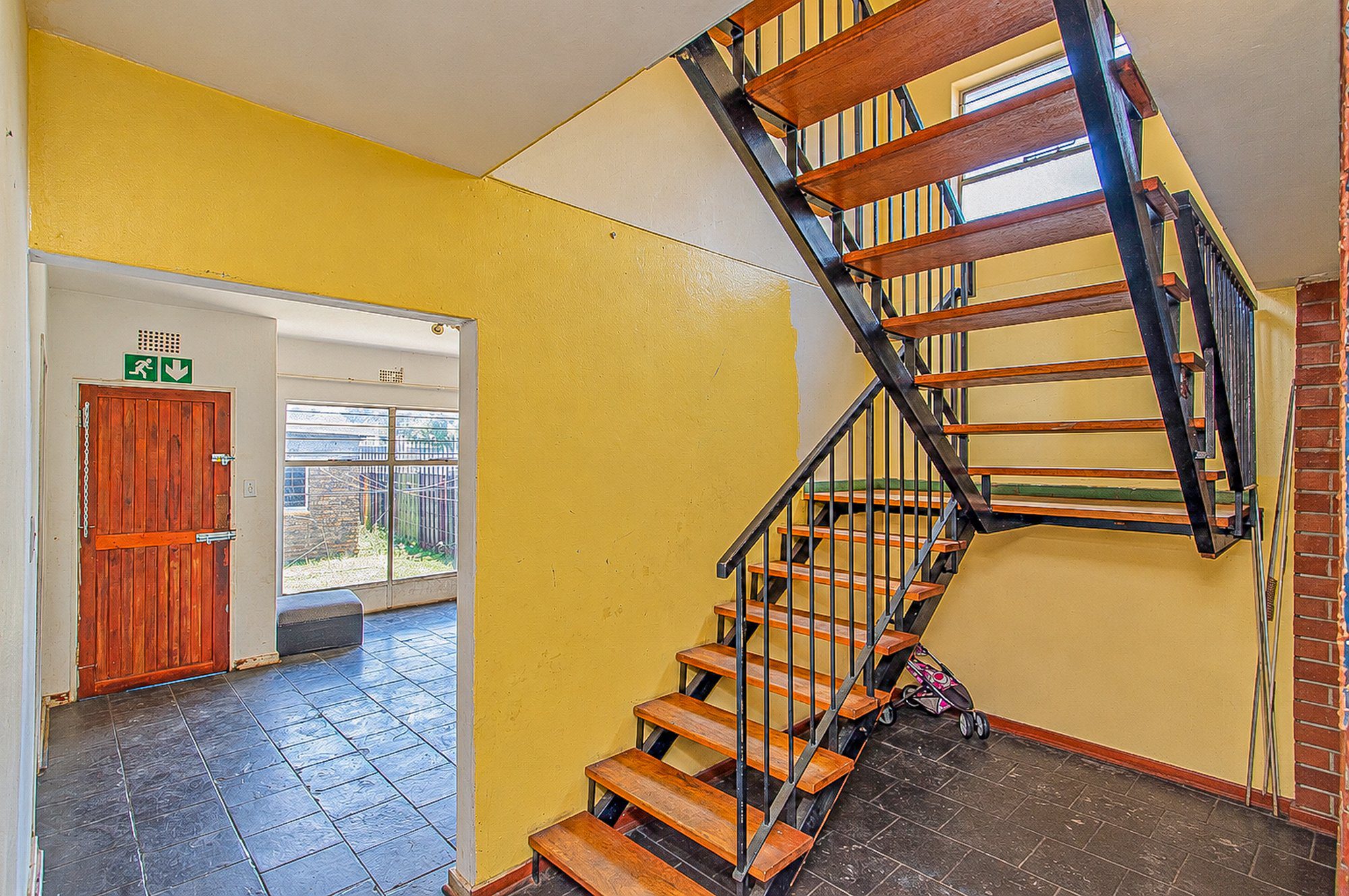 18 ON AUCTION | Florida, Roodepoort – School Campus with 2 Flatlets on ±3 238 m²