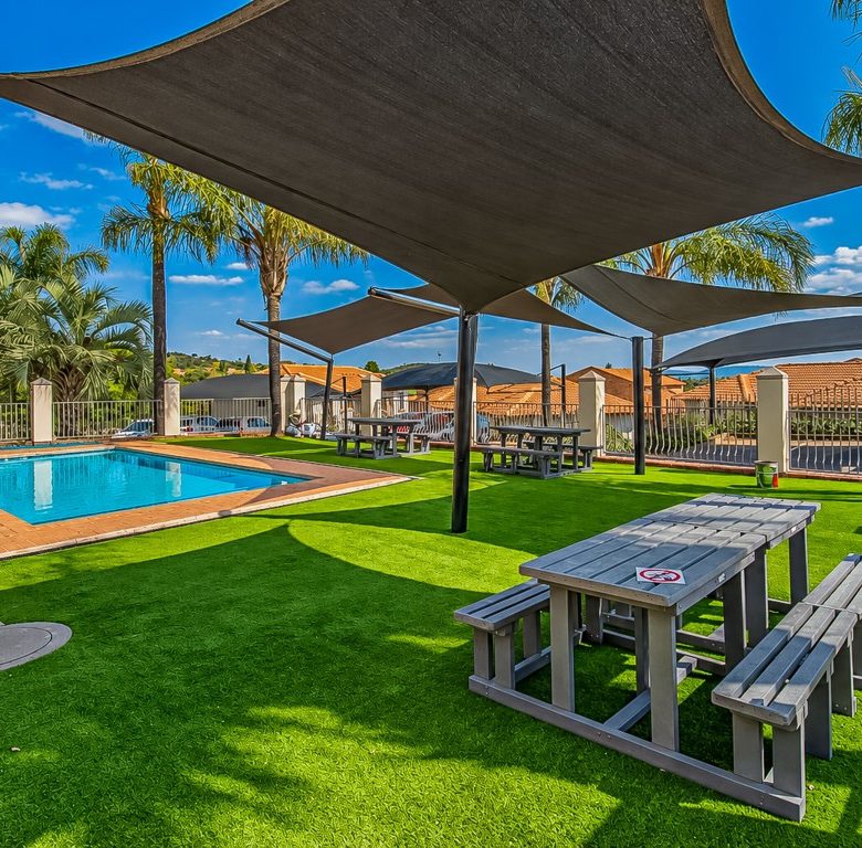 Glenvista | Spacious 3-Bedroom Cluster with Private Garden