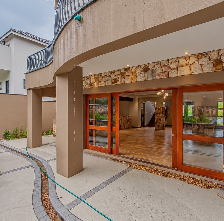 Hartbeespoort | Luxury 5 Bedroom Eco-Estate Home with Panoramic Dam Views