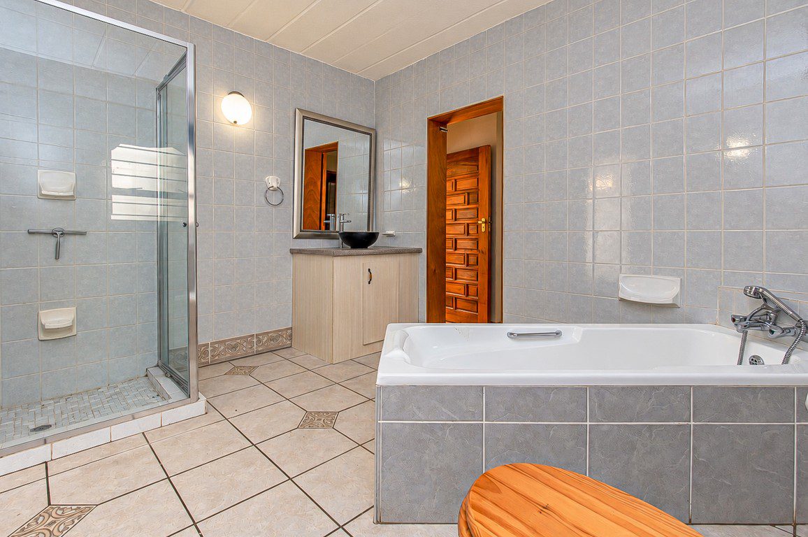 Helderkruin, Roodepoort | Off-Grid Family Home Next to Kloofendal Nature Reserve