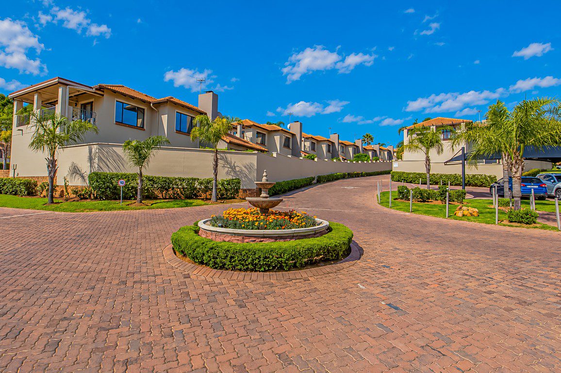 Glenvista | Spacious 3-Bedroom Cluster with Private Garden