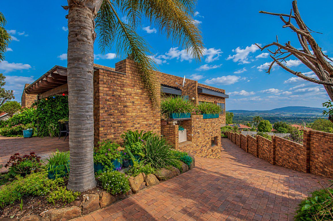 22 Kibler Park | Spacious 5 Bedroom Home on ±2 280 m²