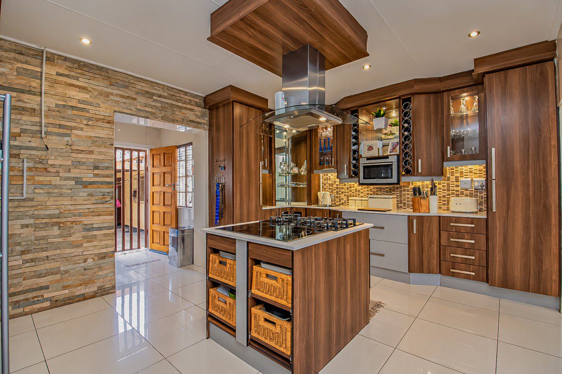 Orange Grove, Johannesburg | Urgent Disposal | Full Title Double Stand