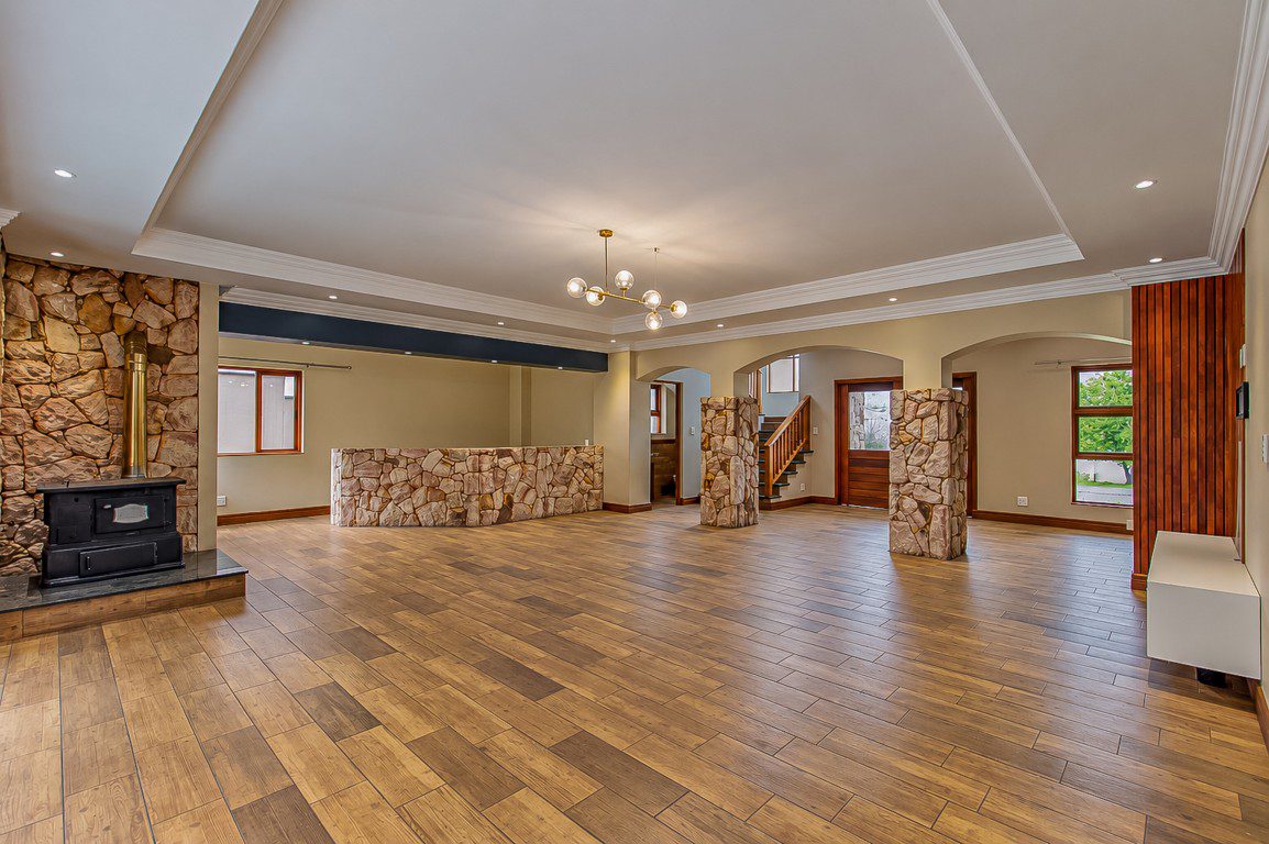 Hartbeespoort | Luxury 5 Bedroom Eco-Estate Home with Panoramic Dam Views
