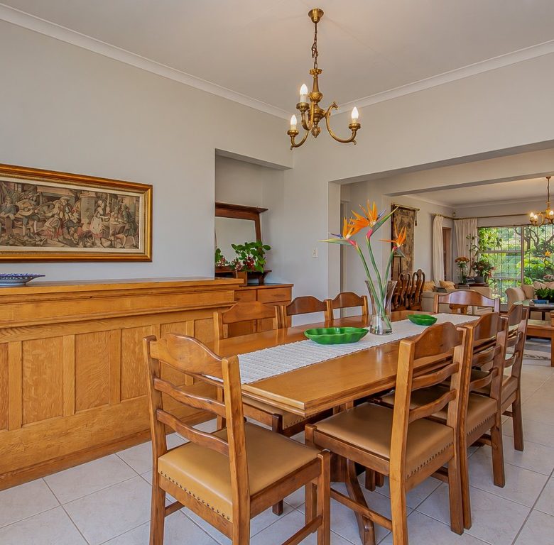 Kibler Park | Spacious 5 Bedroom Home on ±2 280 m²