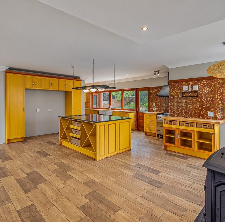 Hartbeespoort | Luxury 5 Bedroom Eco-Estate Home with Panoramic Dam Views