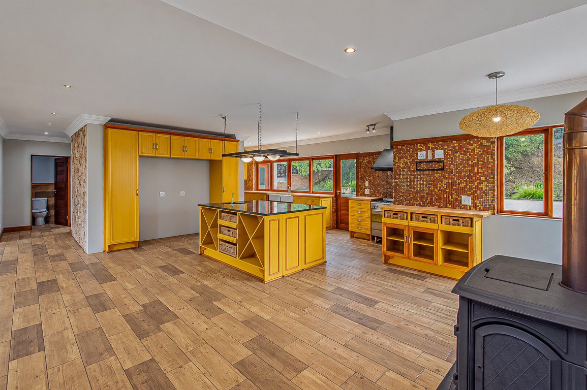 Hartbeespoort | Luxury 5 Bedroom Eco-Estate Home with Panoramic Dam Views