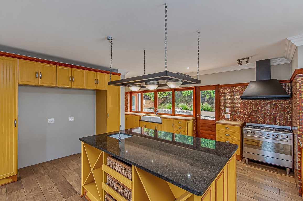 Hartbeespoort | Luxury 5 Bedroom Eco-Estate Home with Panoramic Dam Views