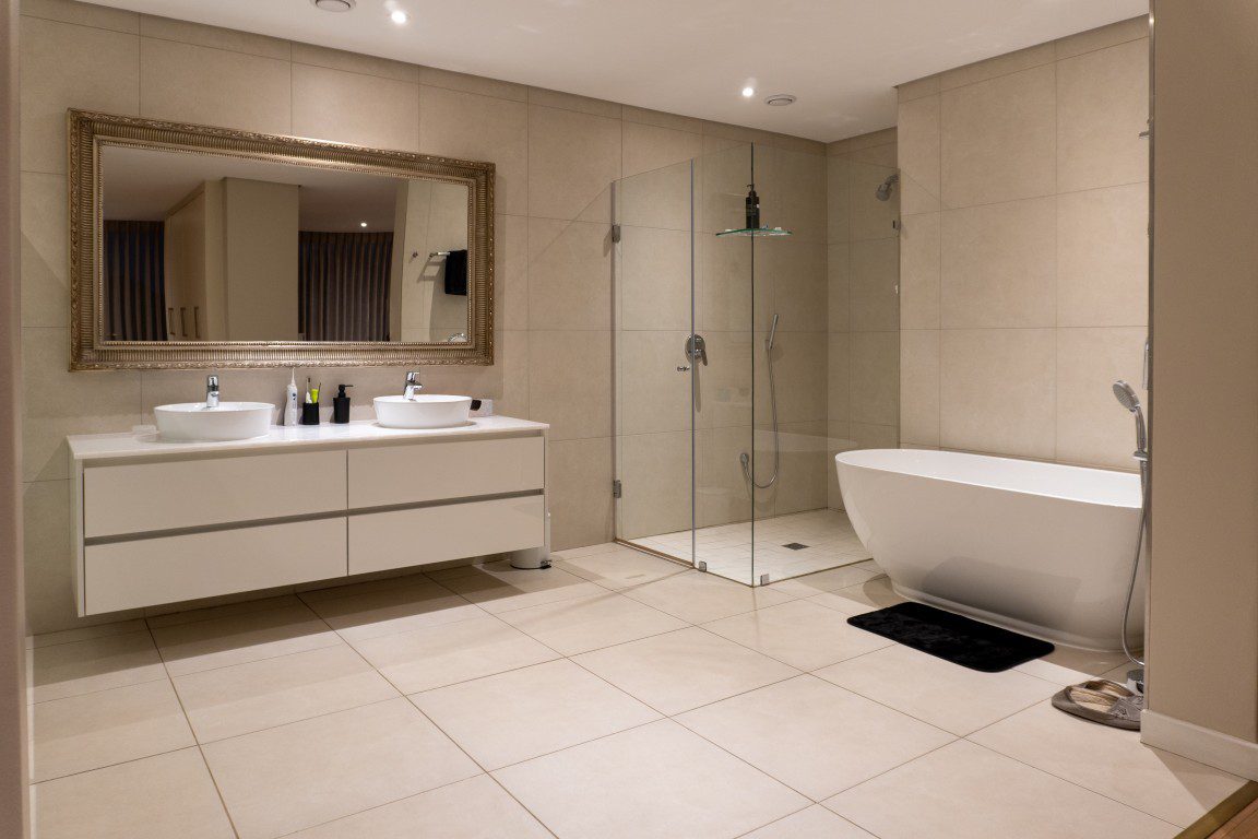 Forest Town | Exclusive 2-Bedroom Penthouse with Large Rooftop Terrace & Views