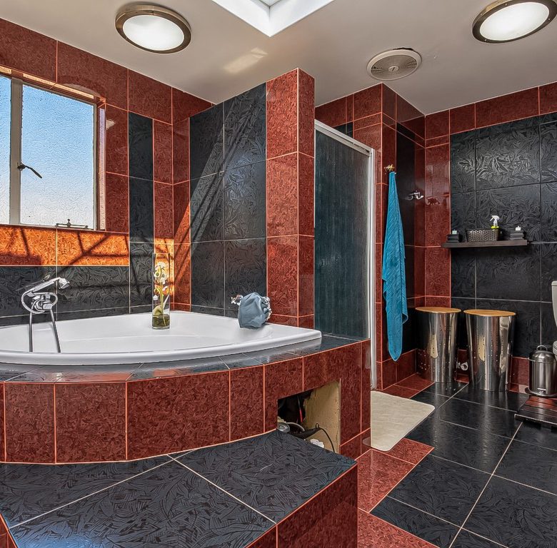Orange Grove, Johannesburg | Urgent Disposal | Full Title Double Stand