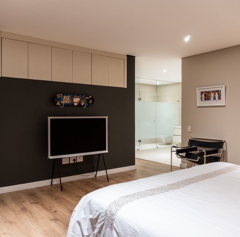 Forest Town | Exclusive 2-Bedroom Penthouse with Large Rooftop Terrace & Views