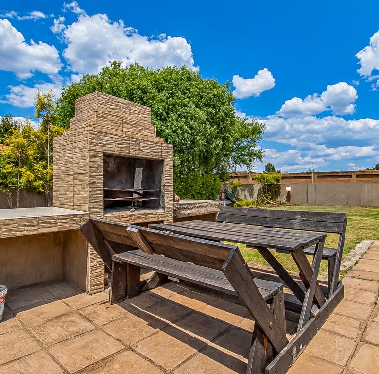 Savannah Country Estate, Pretoria | 6-Bedroom Estate Home with Pool