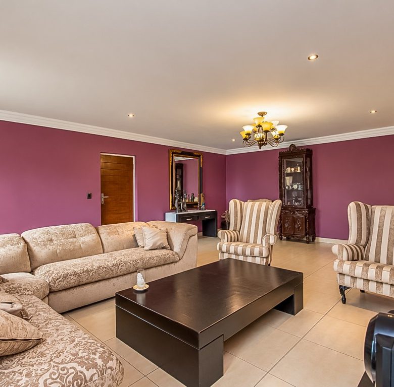 Savannah Country Estate, Pretoria | 6-Bedroom Estate Home with Pool