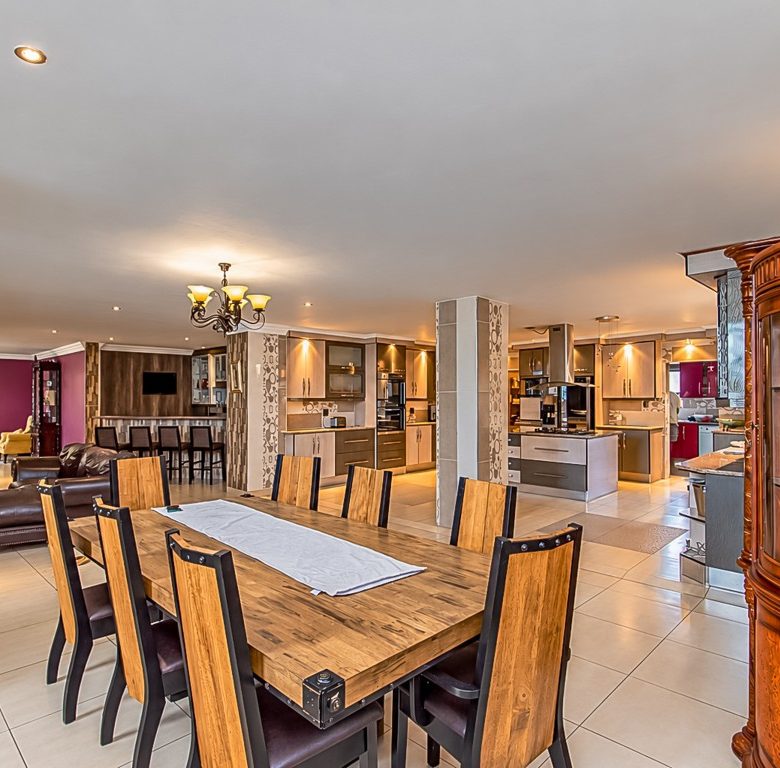 Savannah Country Estate, Pretoria | 6-Bedroom Estate Home with Pool