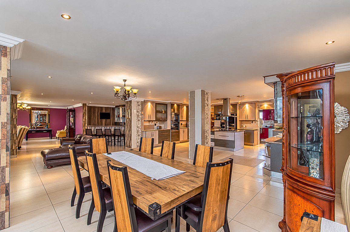 Savannah Country Estate, Pretoria | 6-Bedroom Estate Home with Pool