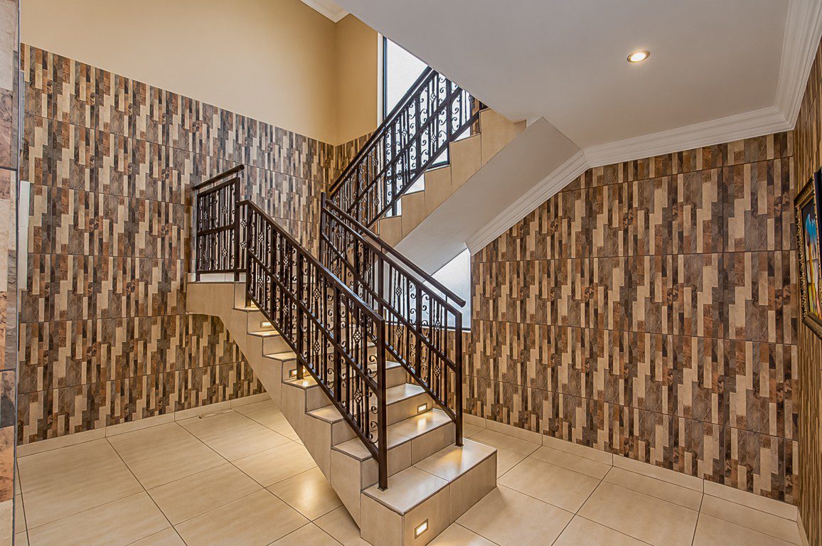 Savannah Country Estate, Pretoria | 6-Bedroom Estate Home with Pool