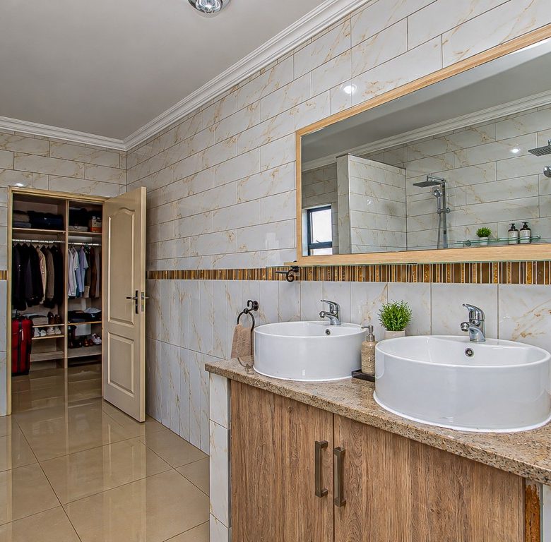 Savannah Country Estate, Pretoria | 6-Bedroom Estate Home with Pool
