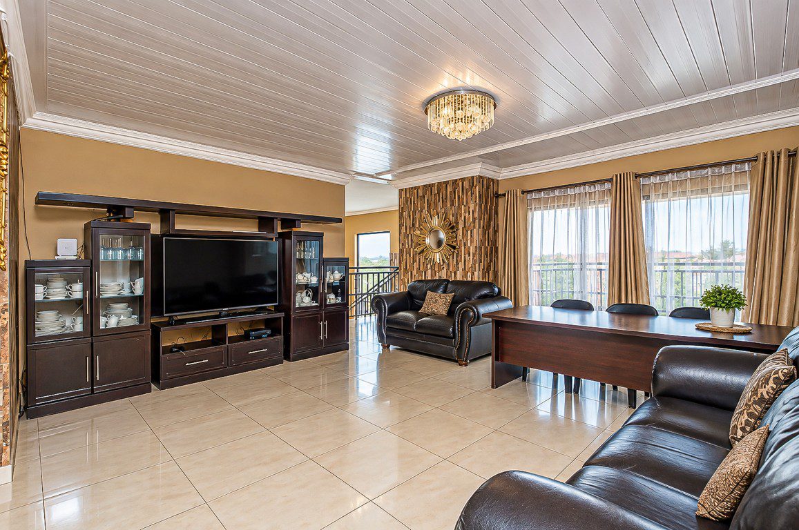 Savannah Country Estate, Pretoria | 6-Bedroom Estate Home with Pool