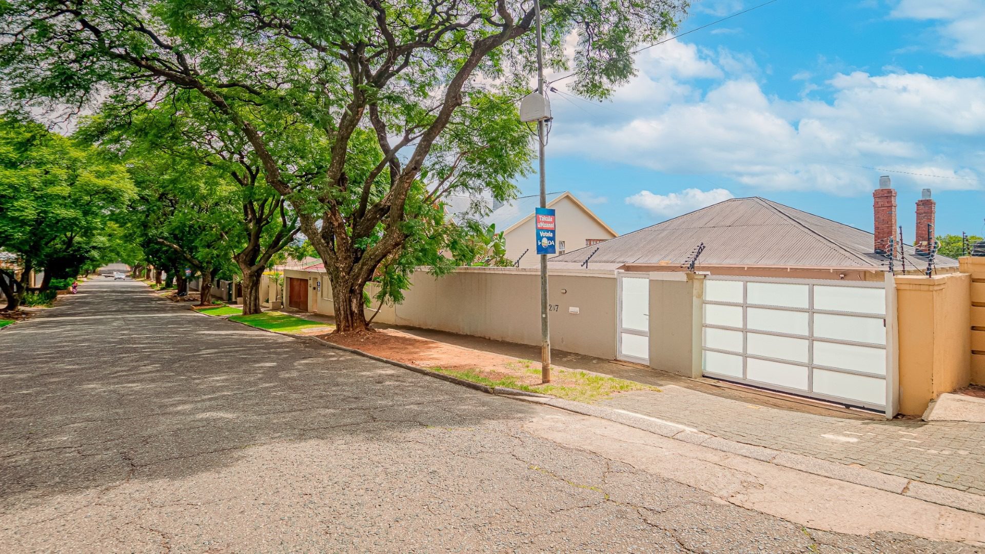 Kensington – Exceptional 3 Bedroom Home + Cottage