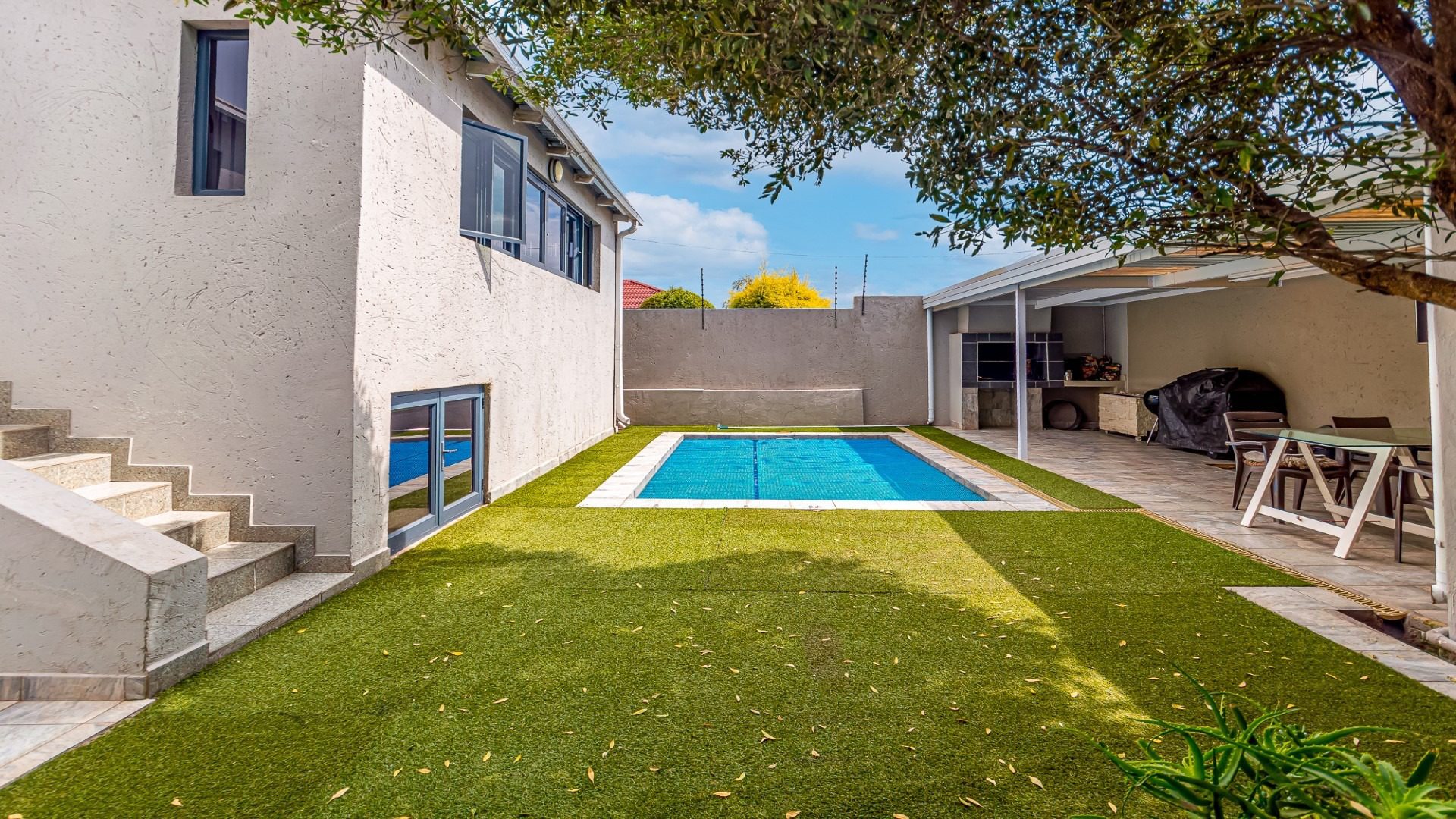 Kensington – Exceptional 3 Bedroom Home + Cottage