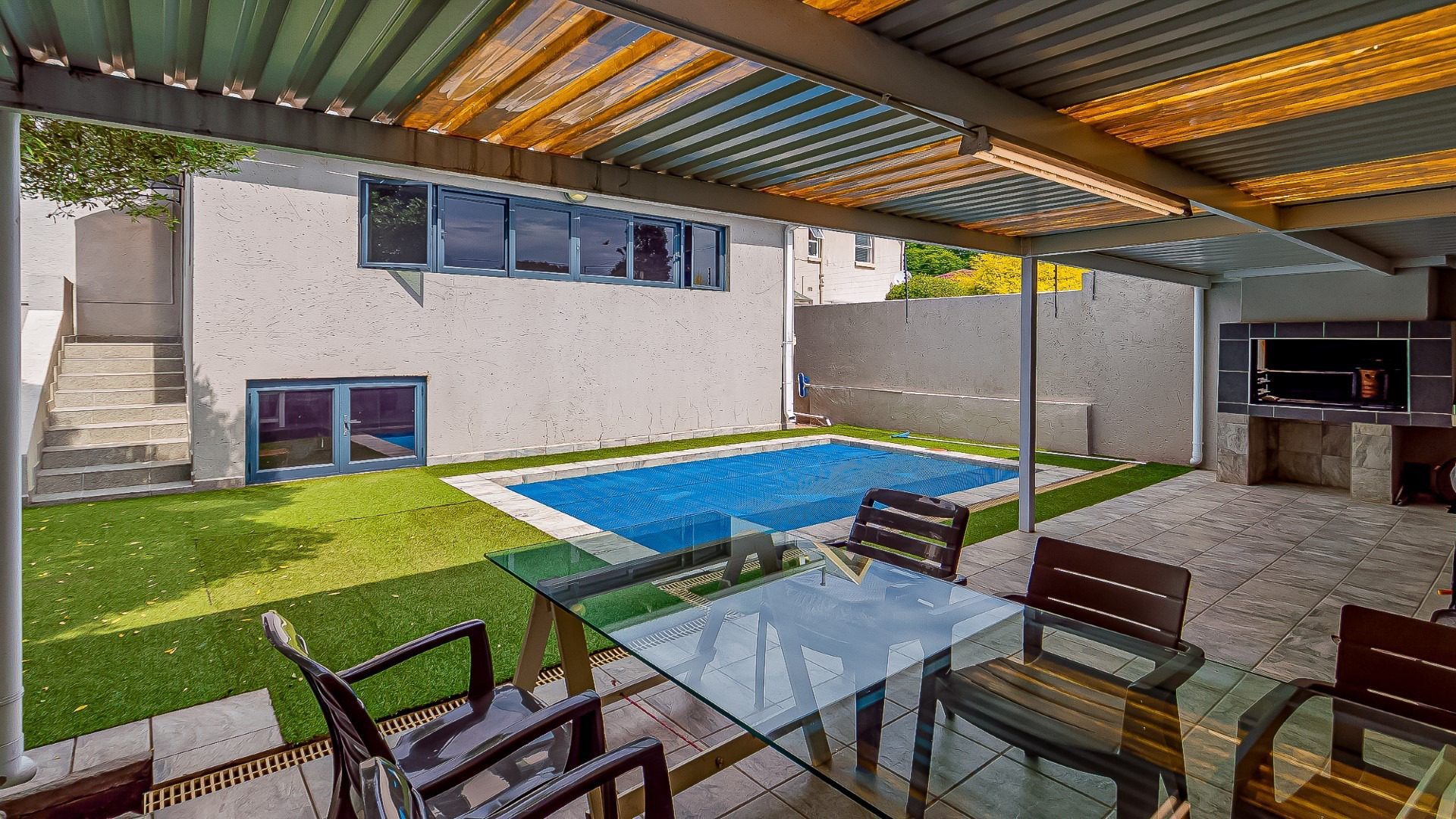 Kensington – Exceptional 3 Bedroom Home + Cottage