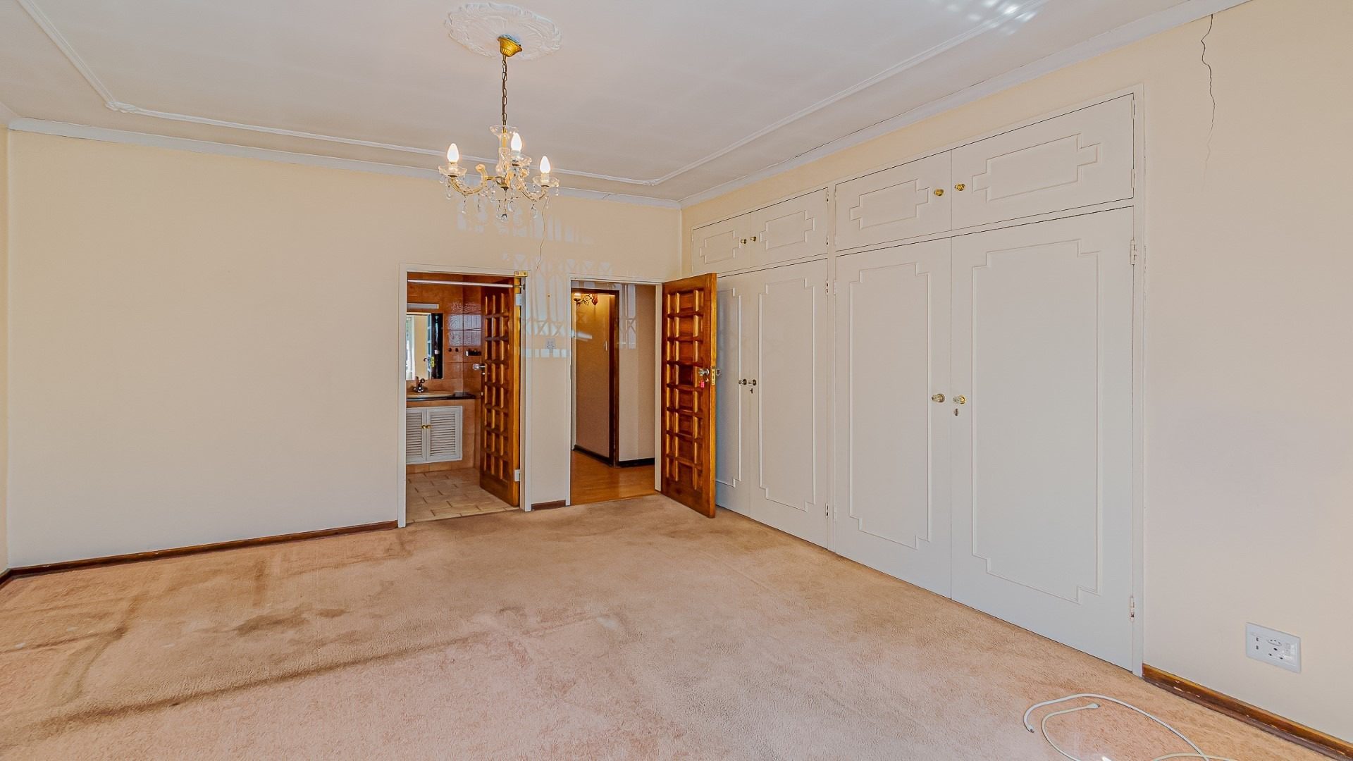 Kensington – Fully renovated family home