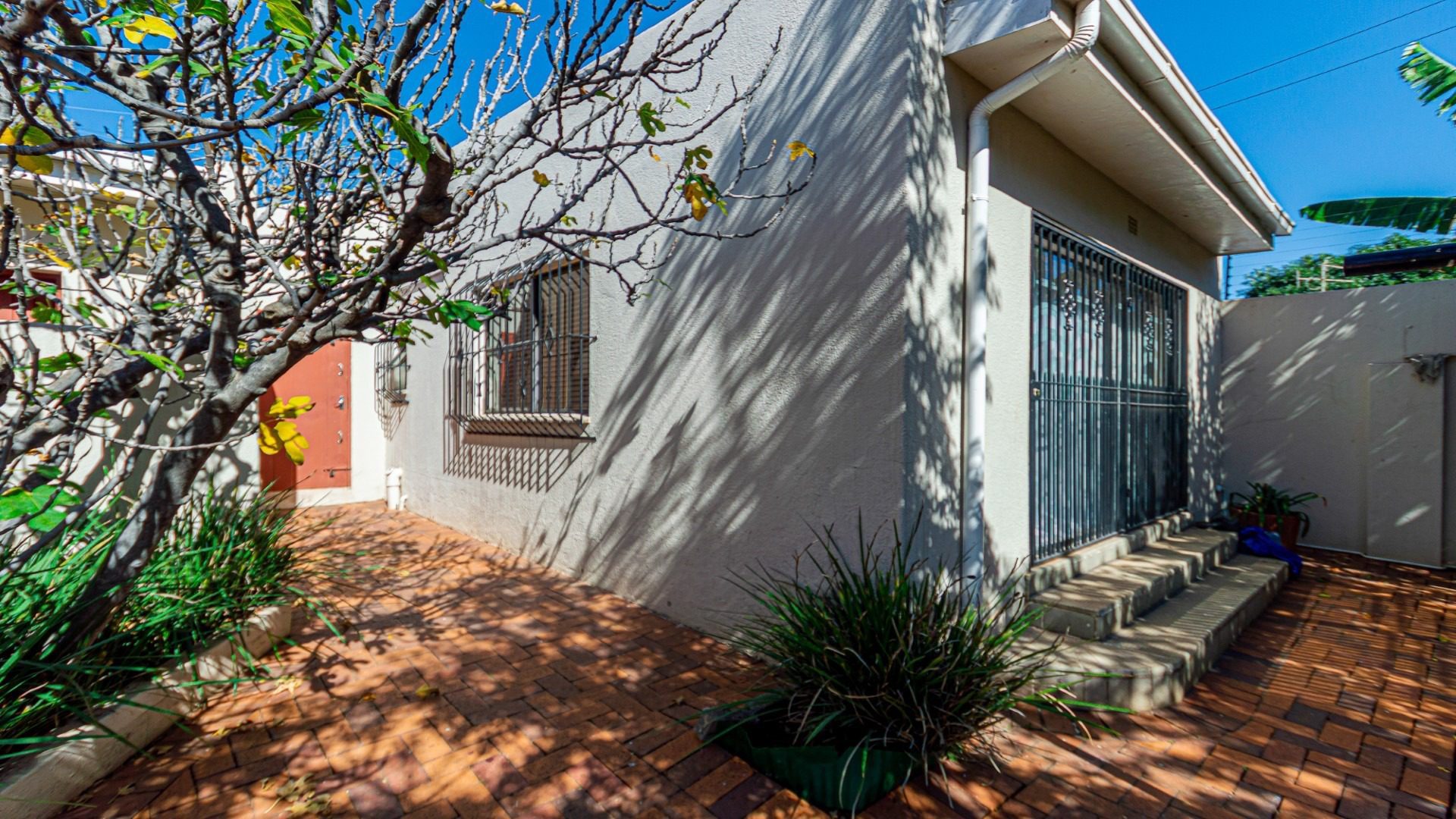 Kensington – Fully renovated family home