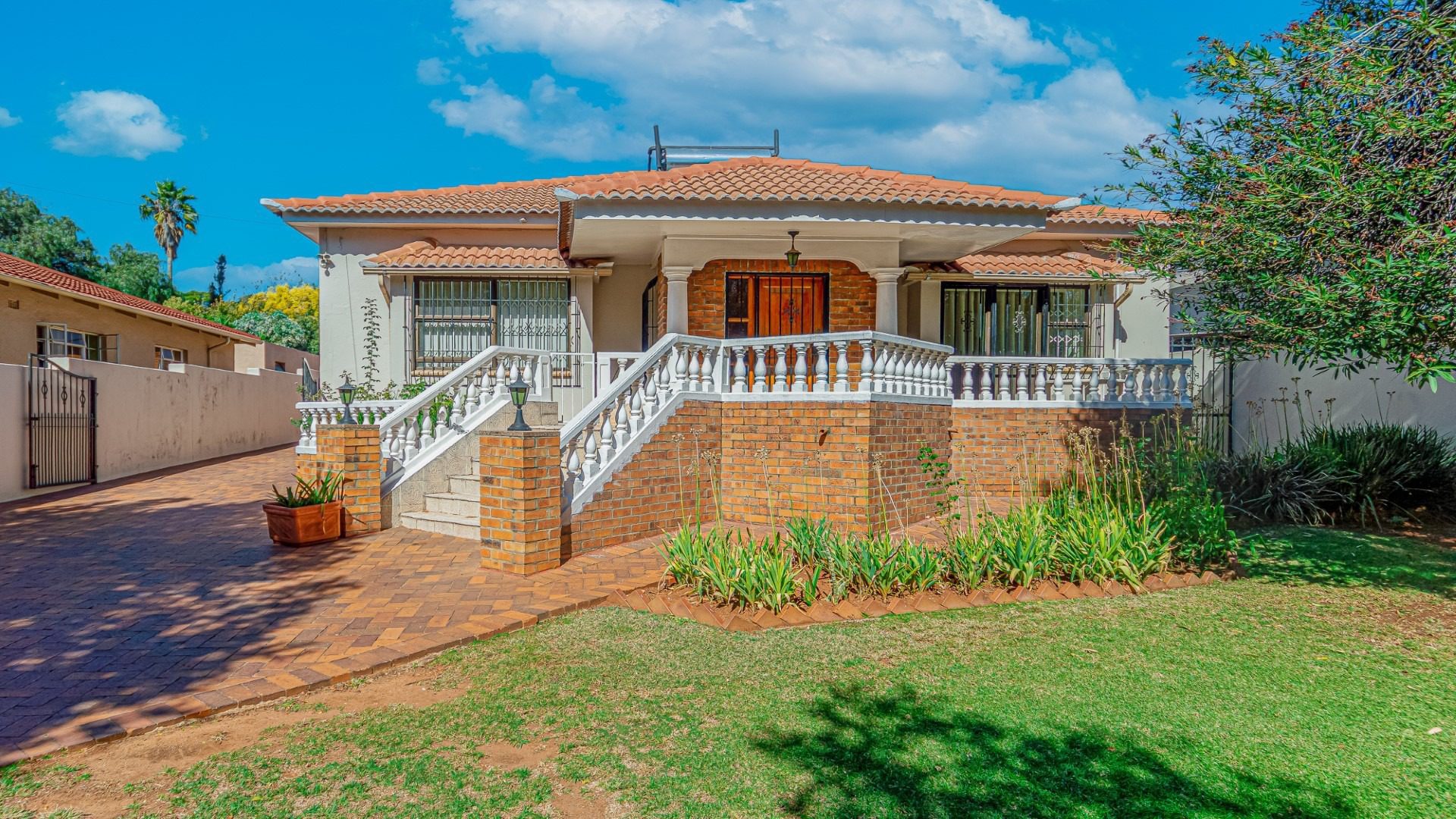 Kensington – Fully renovated family home