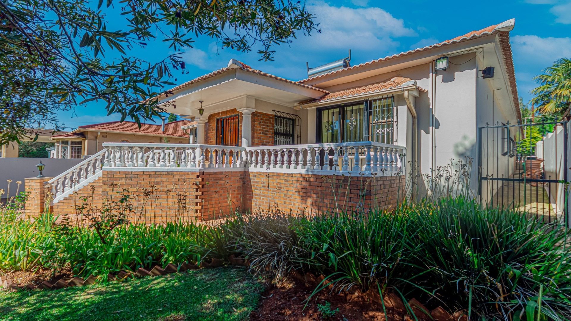 Kensington – Fully renovated family home