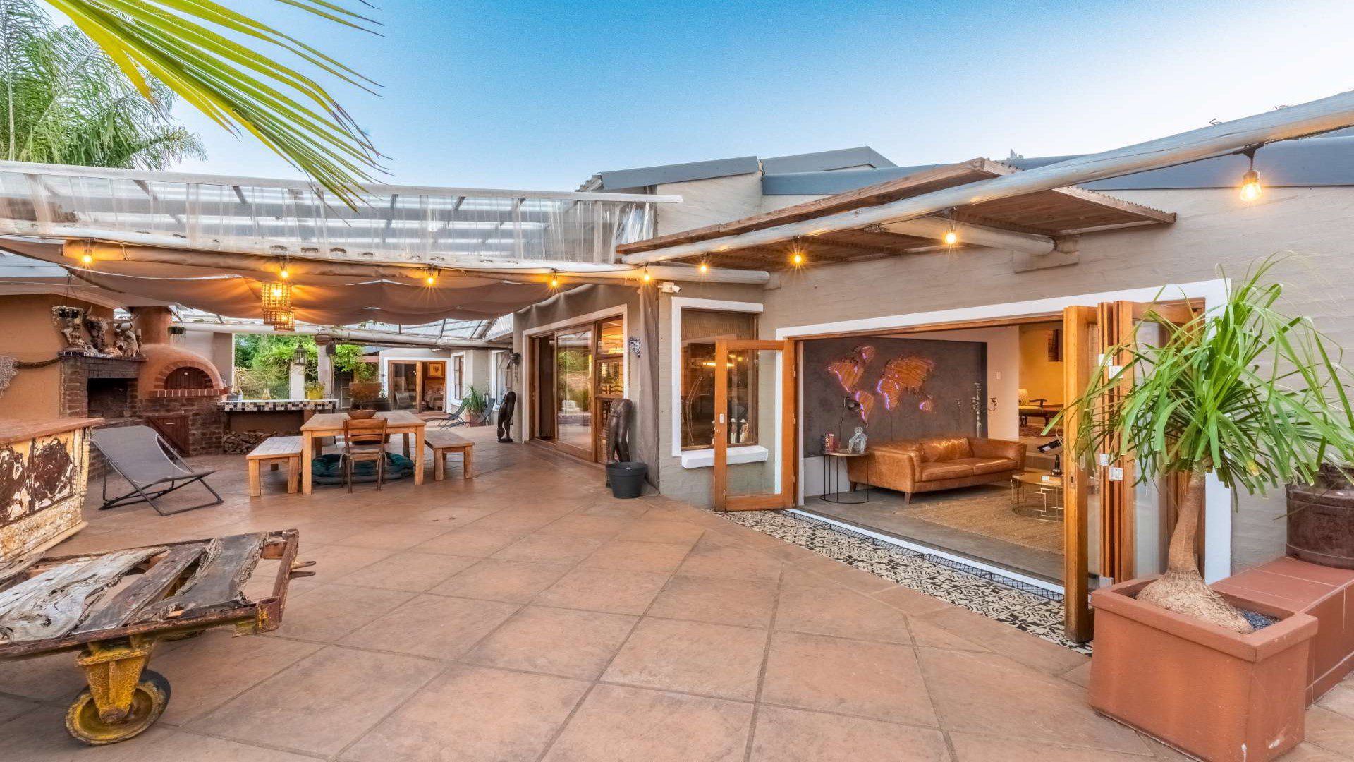 Little Falls, Roodepoort – Exceptional 4 Bedroom Home   