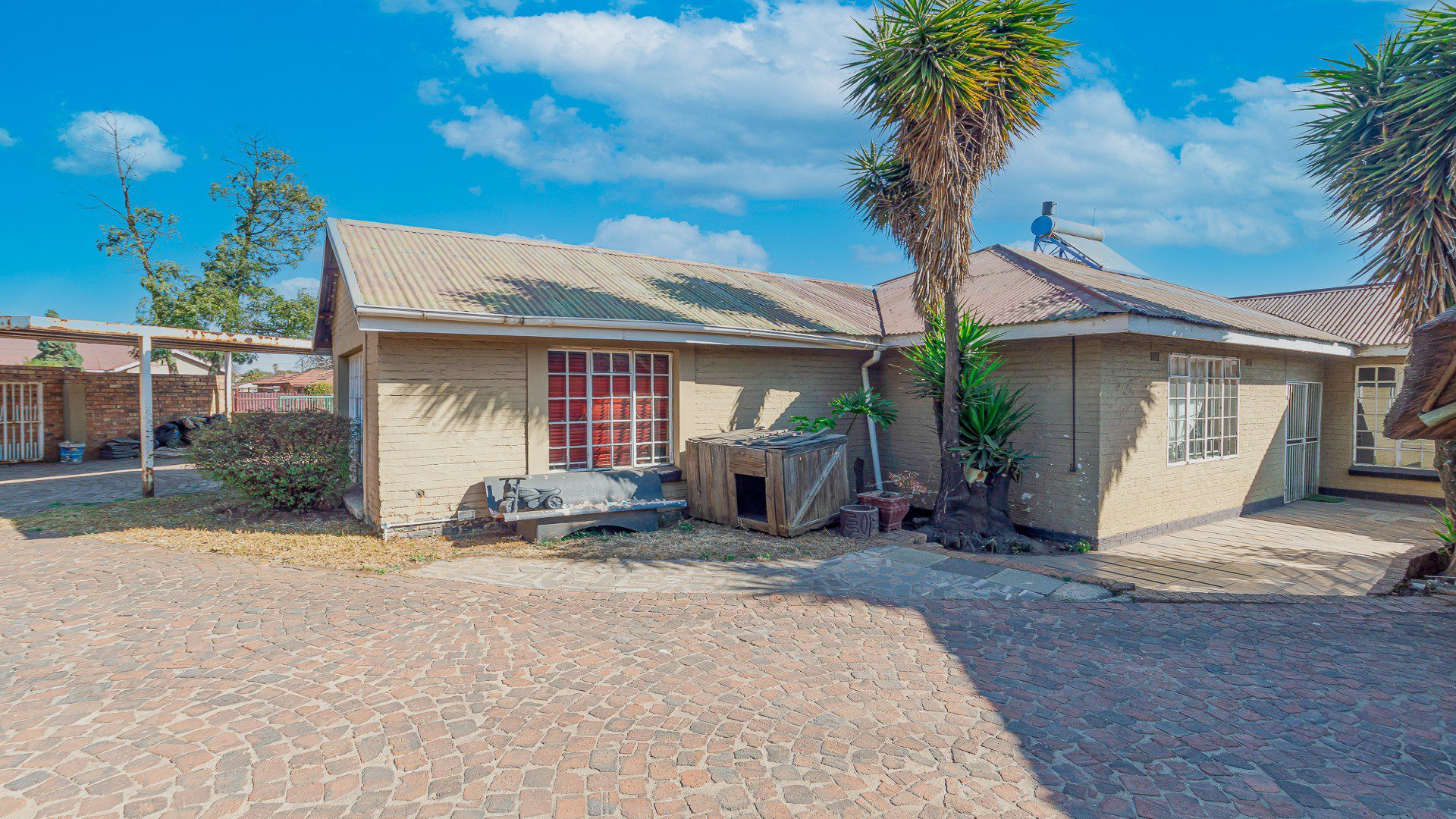 Kelvin Estate, Kempton Park – 3 Bedroom Family Home + Cottage