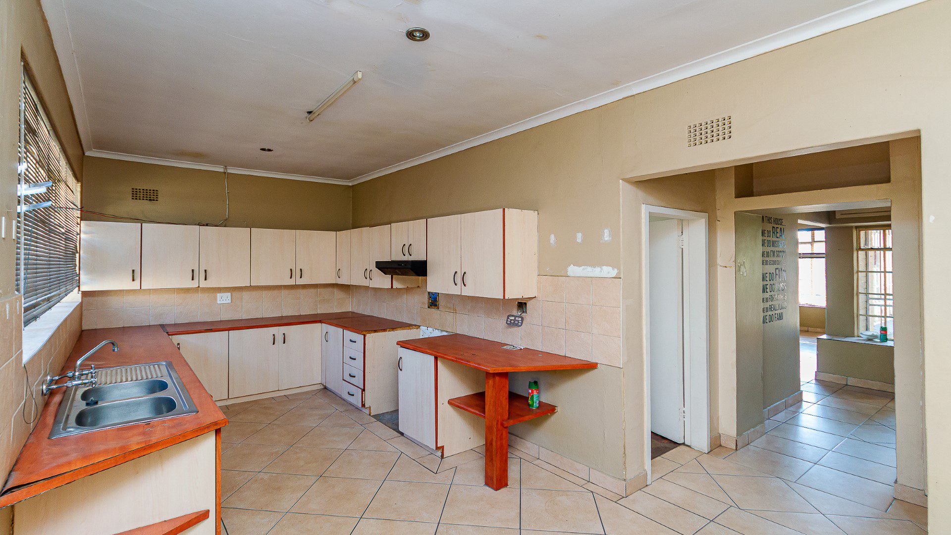 Kelvin Estate, Kempton Park – 3 Bedroom Family Home + Cottage