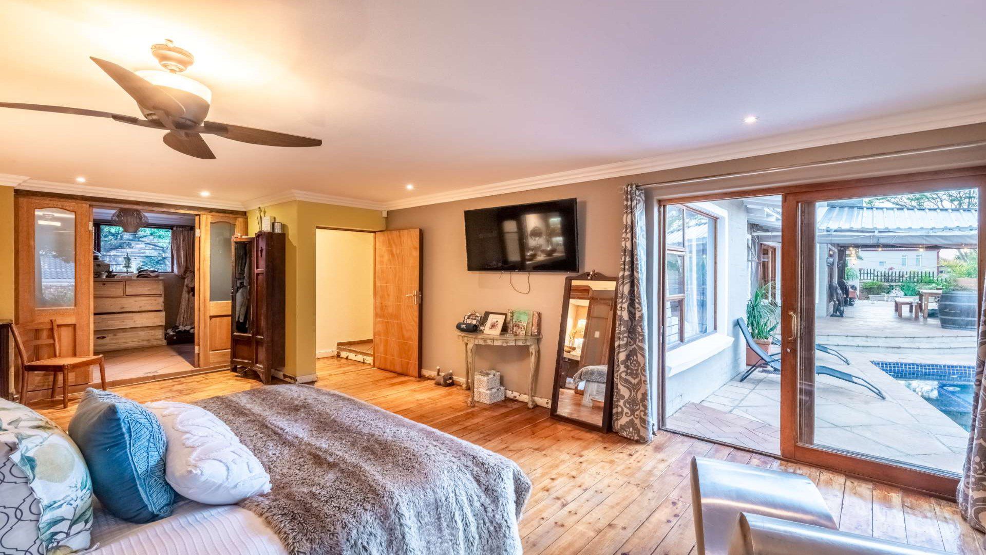 Little Falls, Roodepoort – Exceptional 4 Bedroom Home   