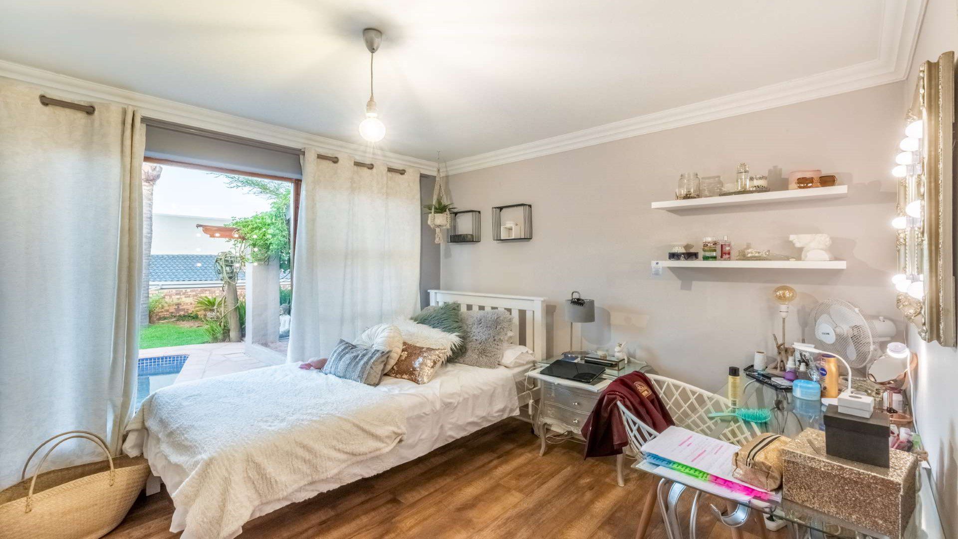 Little Falls, Roodepoort – Exceptional 4 Bedroom Home   