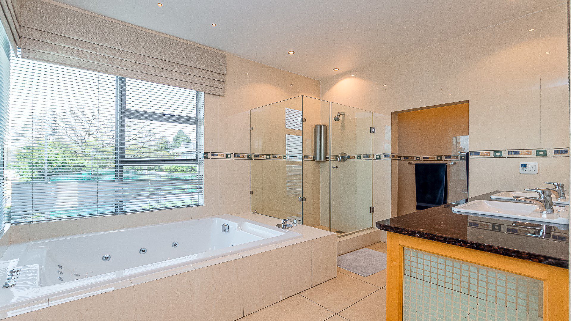 Bedfordview – Luxury Home In Upper Bedfordview