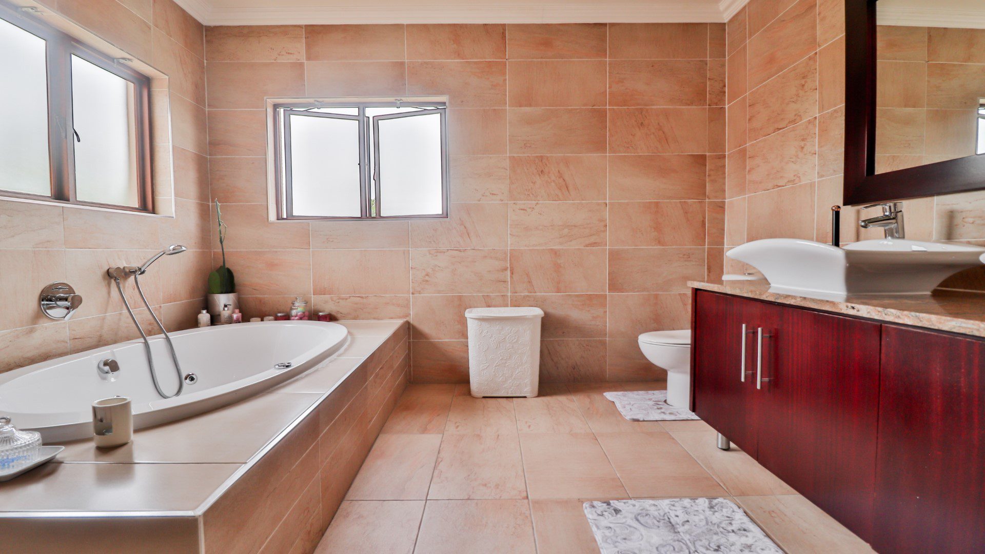 Prima Vista, Mulbarton – Magnificent 4 Bedroom Cluster in Secure Estate
