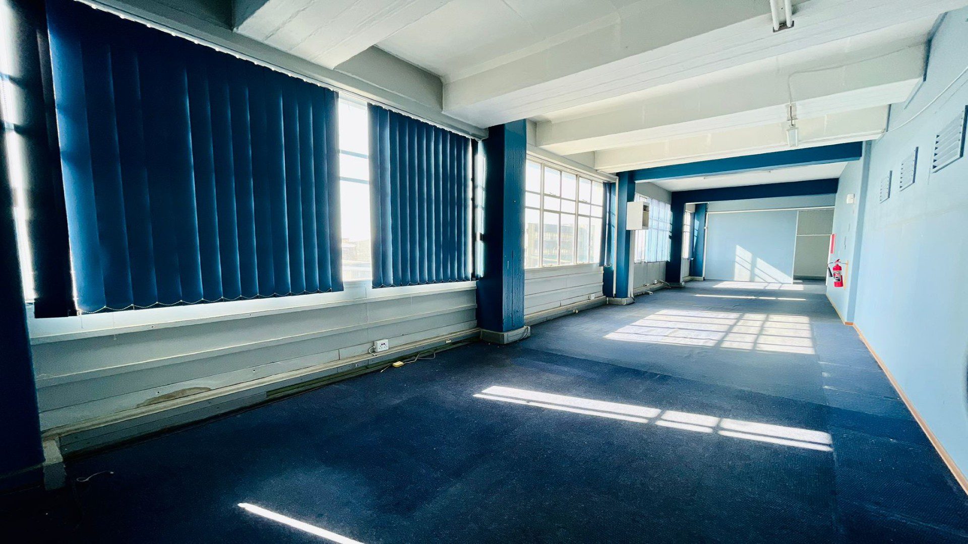 New Centre – Warehouse + Offices 6 600m2 under roof